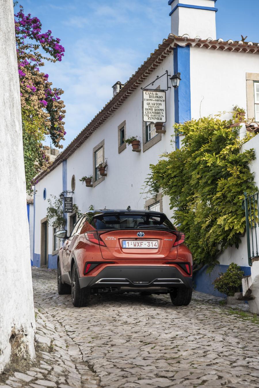  Toyota C-HR Hybrid 2019 года  (WW) (фото 40 из 174)